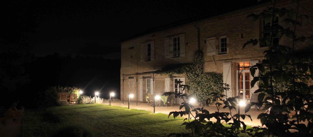 Chambres D'Hotes Le Val De La Garenne Senouillac Exterior photo